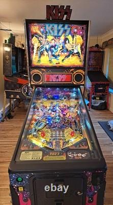 Stern Kiss Pro Pinball, bon état, fonctionne bien, aucun défaut connu
