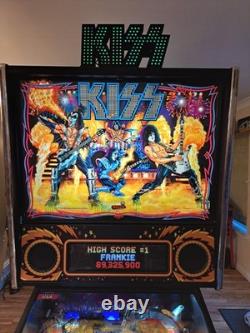 Stern Kiss Pro Pinball, bon état, fonctionne bien, aucun défaut connu