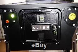 Superbe Machine À Flipper Hue Alien Arcade Rare! 3 Écrans Lcd! Leds Game In Hand