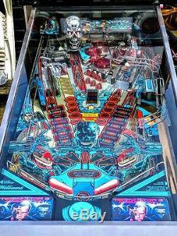 Terminator 2 Pinball Machine De William