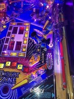 Twilight Zone Pinball Machine- 1993 Original, Excellent État