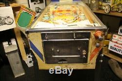 Vintage 1964 Gottlieb Bowling Reine Pinball Machine De Souvenirs Americana
