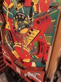 Williams Tri Zone Pinball Machine Utilisée Peuplée Playfield. Support Mural / Pièces