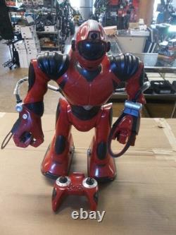 WowWee Robosapien V2 Rouge Robot Humanoïde à Fonction Complète (2006) RARE avec épingles et balle